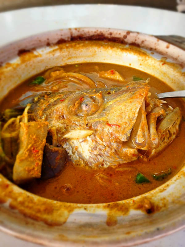 Foods to Eat in Singapore Ocean Curry Fish Head