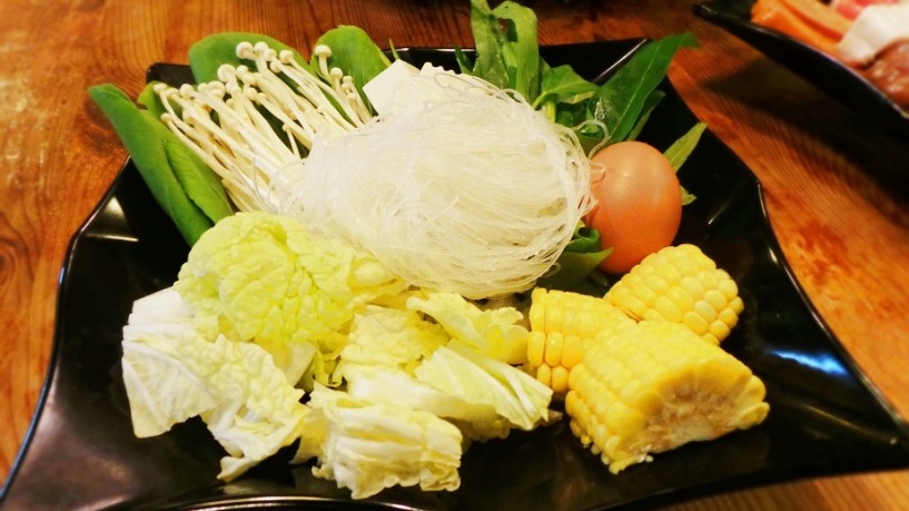 mookata vegetable platter