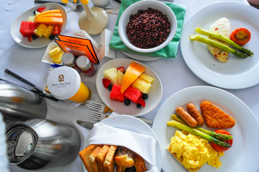 pan pacific singapore breakfast room service