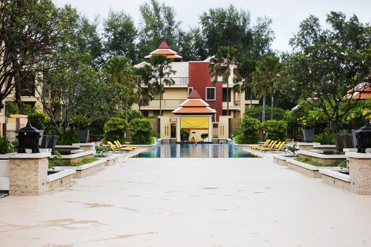 Movenpick resort bangtao beach phuket poolside