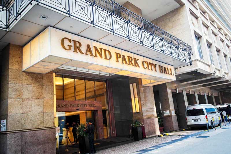 staycation singapore grand-park-city-hall hotel