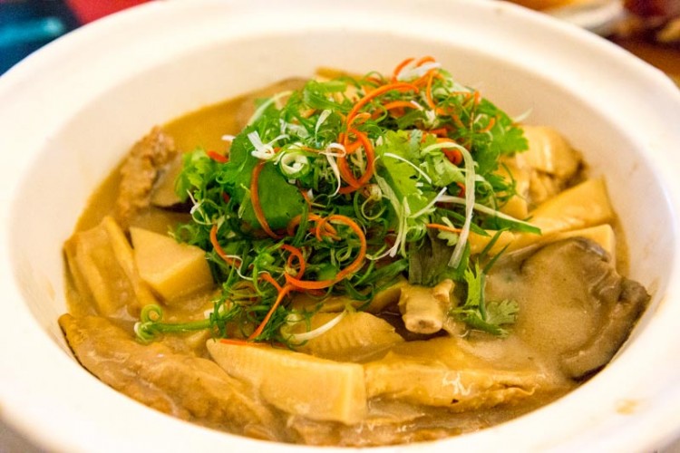 lamb with bamboo shoots and chestnuts