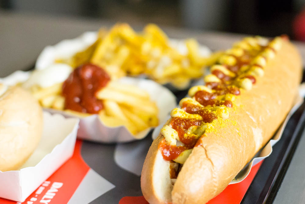 mr berlin bratwurst hotdog singapore