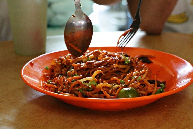 must eat foods penang mee goreng bangkok lane