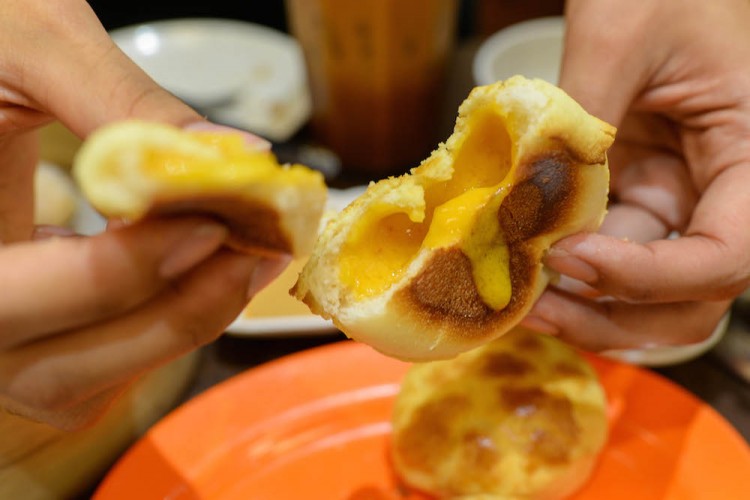Legendary Hong Kong mini custard crust buns with salted egg yolk 