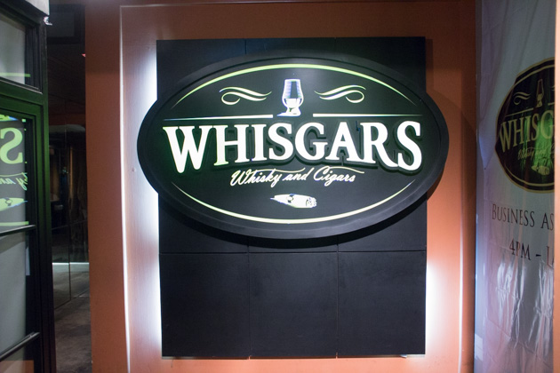 Whisgars bangkok cigar whisky bar