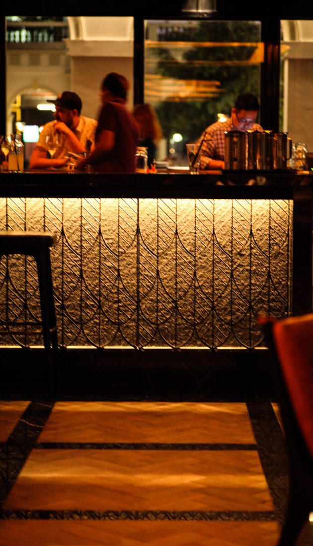 Raven - Interior Bar
