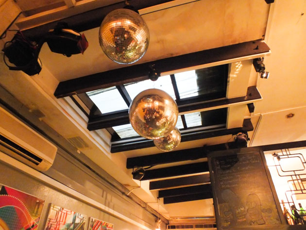 Hipster-Cafes_Disco-Ball