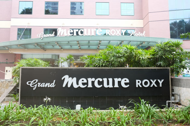 mercure-roxy-hotel-exterior