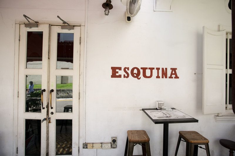 Esquina - Store Front