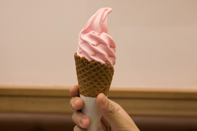 Sakura Ice Cream Mos Burger 1