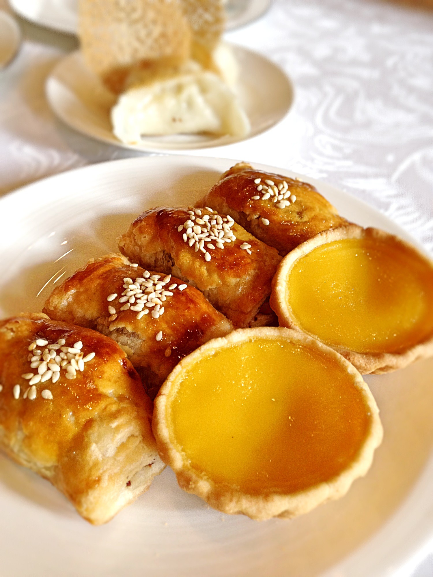 Antipodean Gold - Eggs Benedict Toast