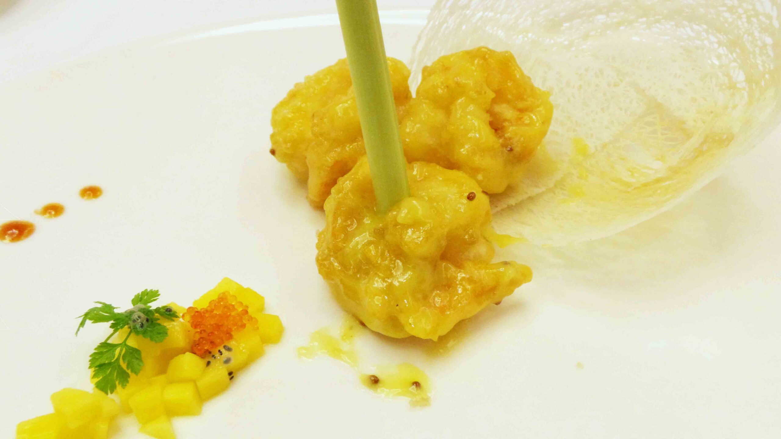 cathay restaurant chef creation prawn with lemon grass