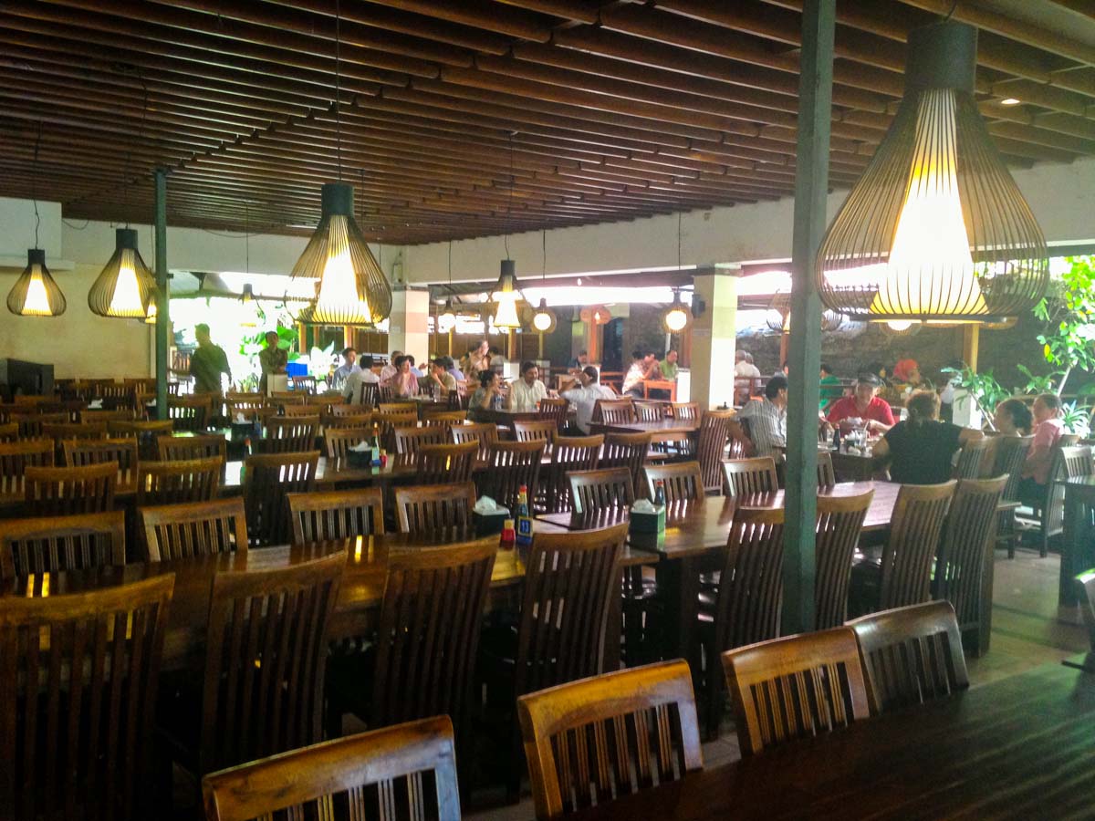 Pondok Laguna interior restaurant