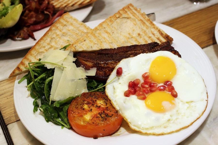 Best Eggs Singapore Kith-Cafe-Pork-Belly-Sunny-Side-Up-750x500_