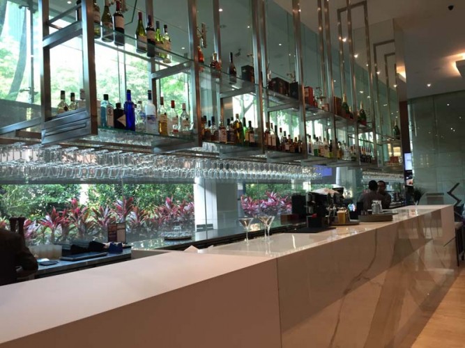 Park regis singapore hotel cocktail bar