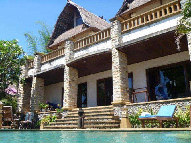 Onlyou Villas Bali pool