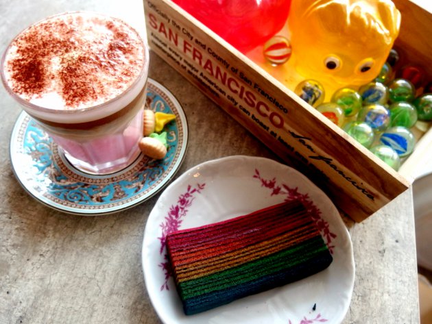 Le Halo cafe singapore rose latte rainbow lapis