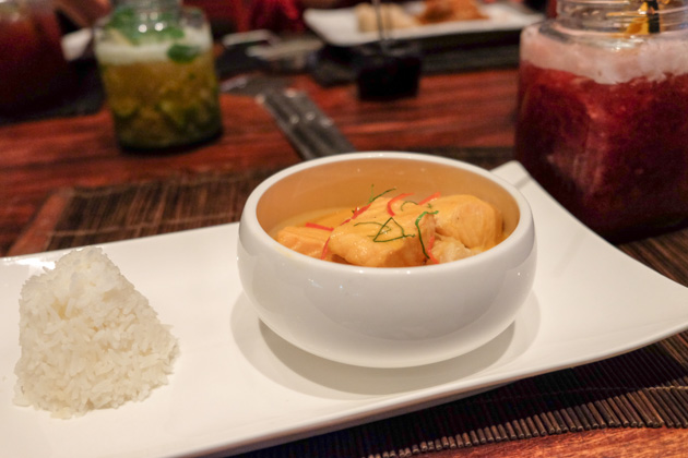 Samui-the-library-curried-salmon
