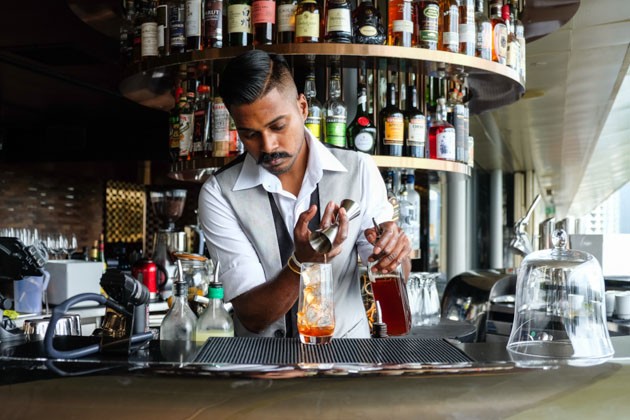 singapore bartenders yugnes smoke and mirrors