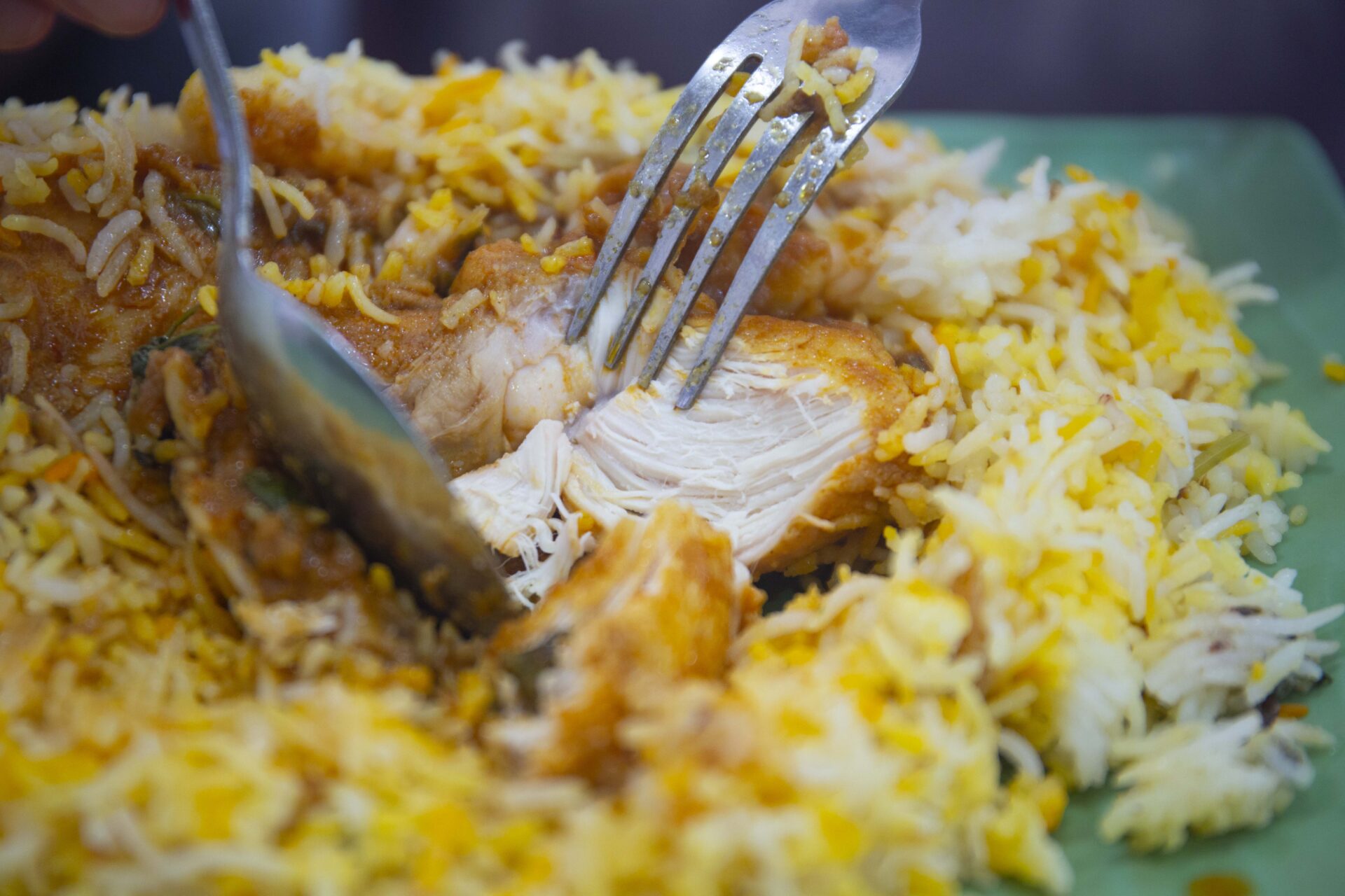 Koothurar Nasi Briyani - Chicken closeup