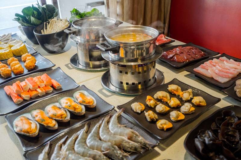 8 Best Steamboat Buffet in Singapore for the Best Hotpot Deals [[year]] 2