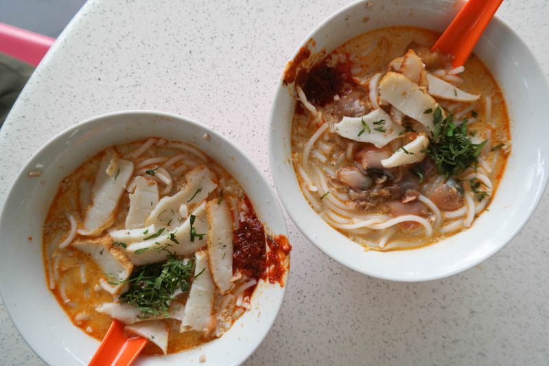Sungei Road Laksa 4 800x533 10 Places In Jalan Besar Where You Can Dine At Wallet Friendly Prices
