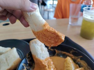 Yishun Park Food Guide - Bread with curry