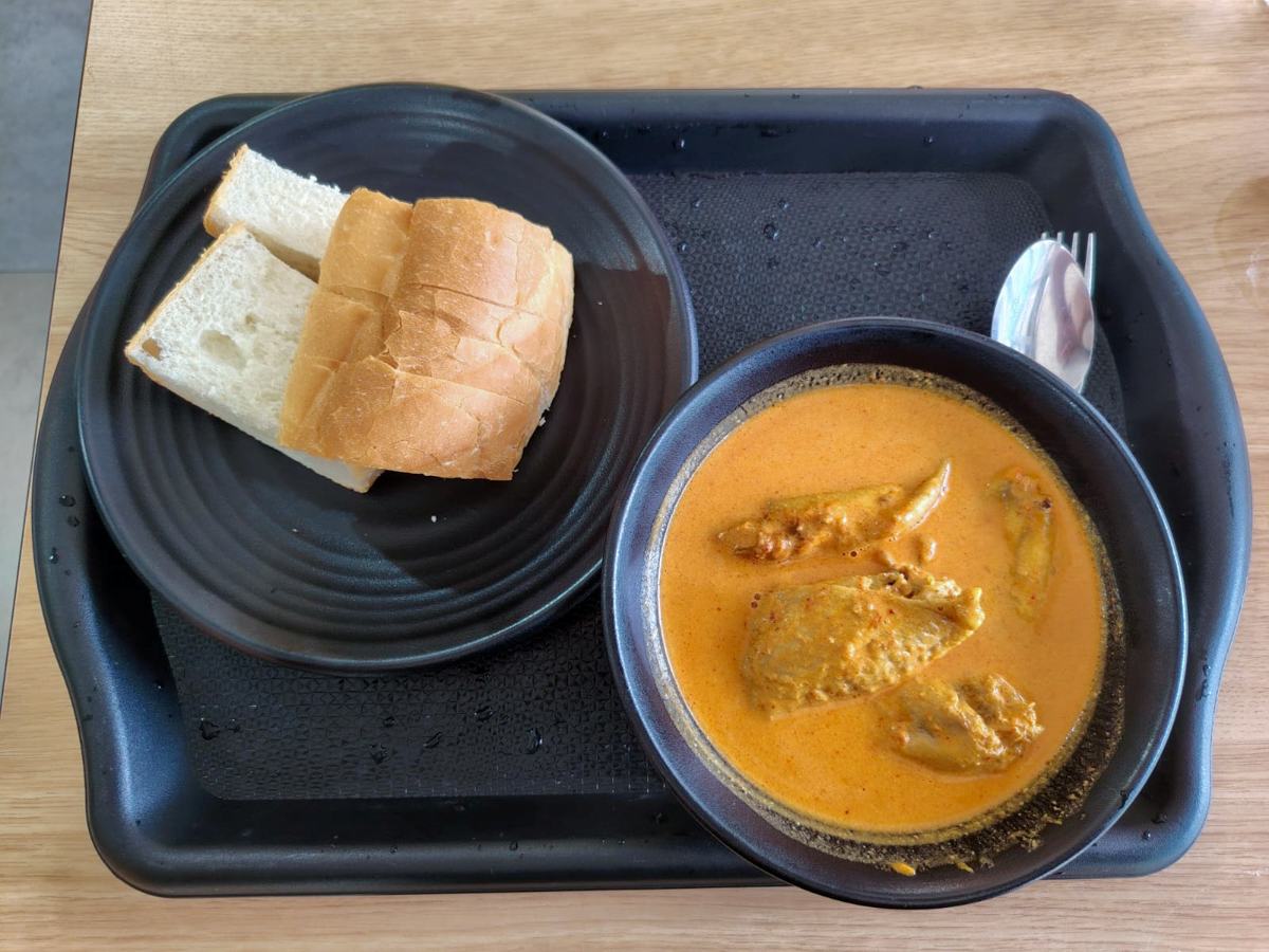 Best Yishun Food Spots - Chicken Curry with Bread