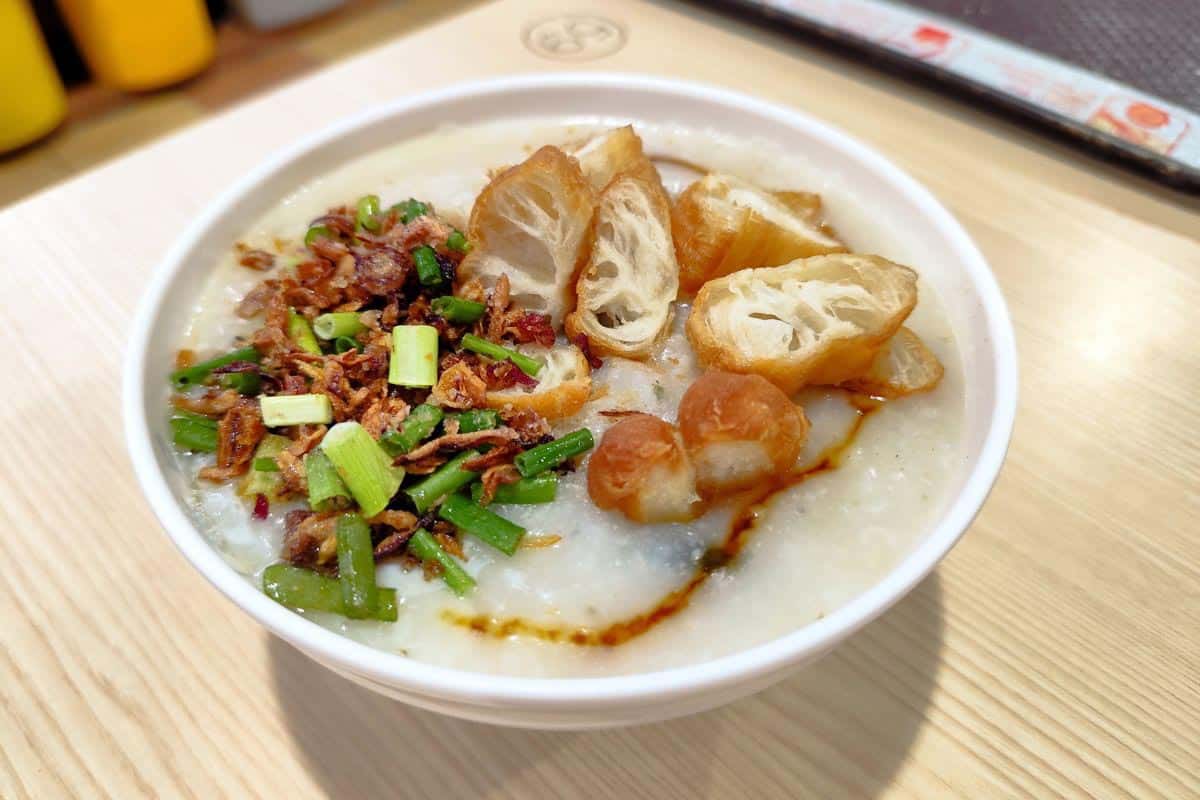 Yuhua Village Market & Food Centre - Century Egg w Lean Meat Porridge Yuhua Village Market & Food Centre - Century Egg w Lean Meat Porridge