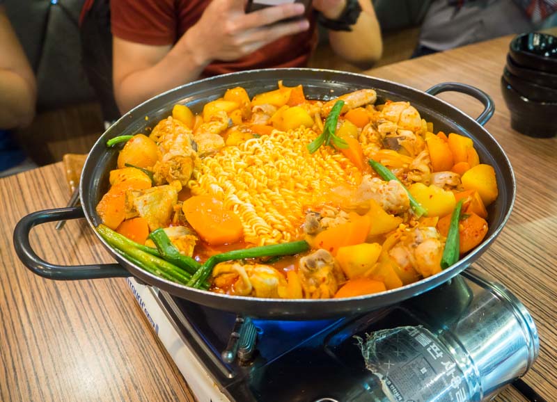 seoul yummy spicy challenge 6 Finish This Hotter Than Hell Spicy Stew Challenge & Get A Discounted Meal At Seoul Yummy Outlets Till 8 July