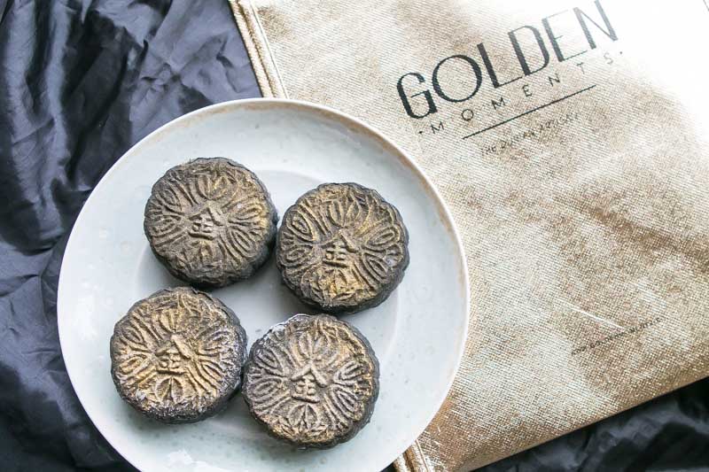 Golden Moments Mooncake 2018 2 15 Unique Mooncake Flavours In 2018 That’ll Fly Your Taste Buds To The Moon