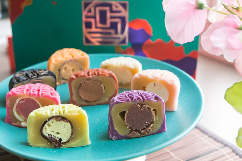 Grand Hyatt Mooncakes 2018 6 15 Unique Mooncake Flavours In 2018 That’ll Fly Your Taste Buds To The Moon