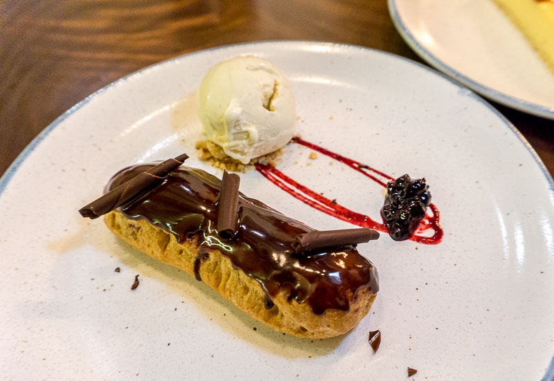Gaston Burgundy Bistro + Bar 15