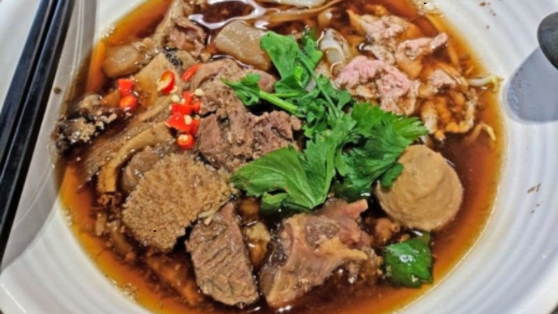 Hock Lam Beef Noodles