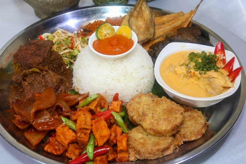 The Nasi Ambeng Platter