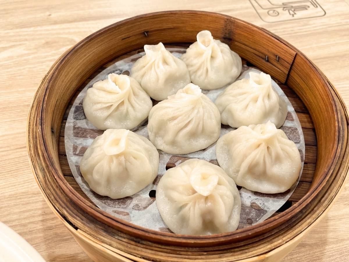 tiong bahru market - shan ji la mian xiao long bao