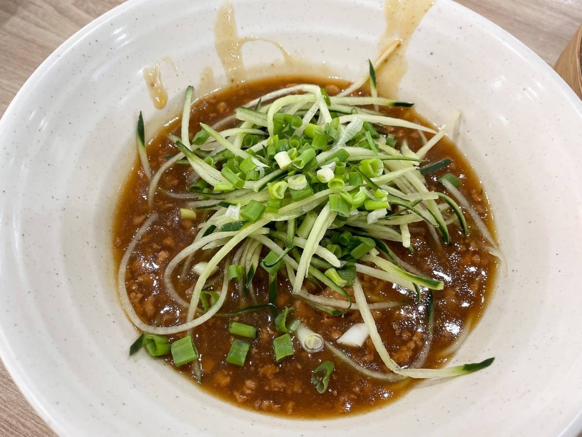 tiong bahru market - shan ji la mian xiao long bao bei jing sauce noodle