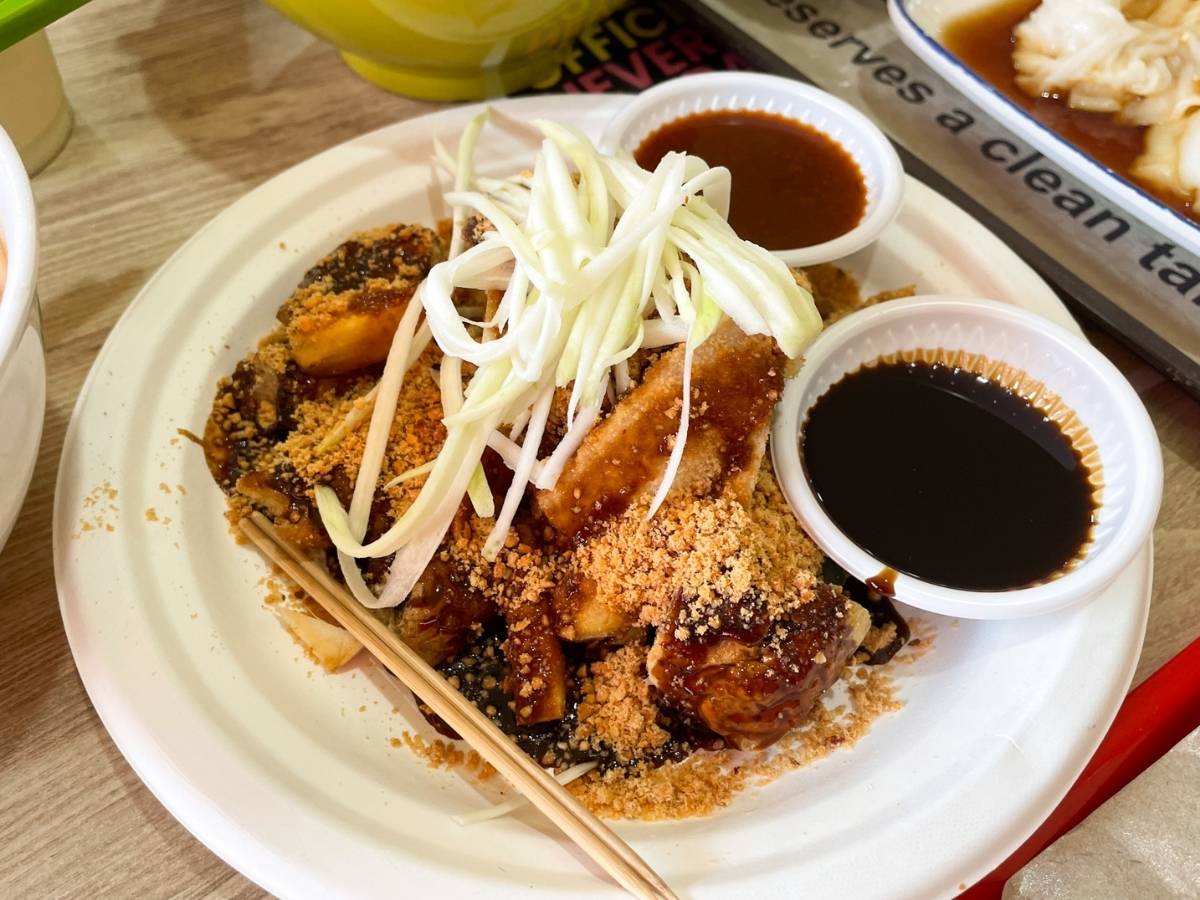 tiong bahru market - tow kwar pop overview of dish
