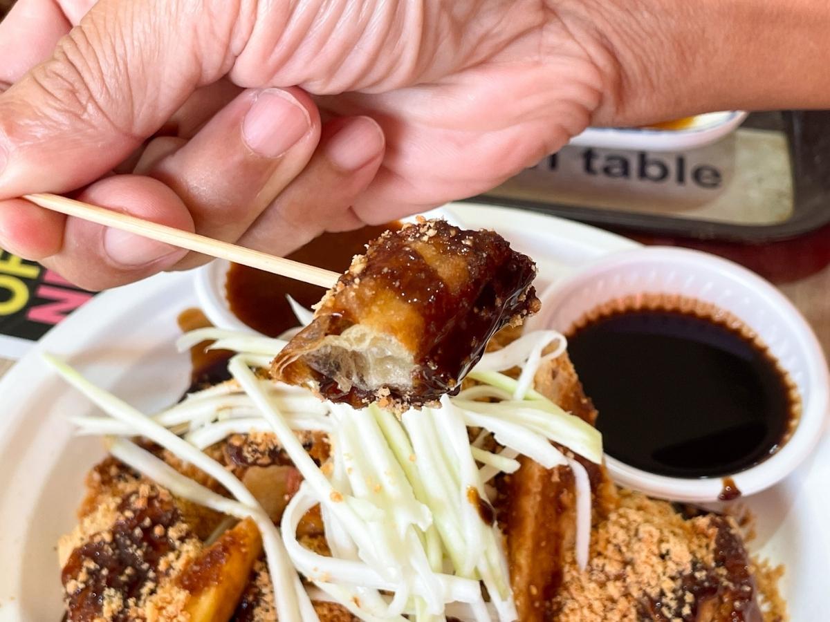 tiong bahru market - tow kwar pop close up