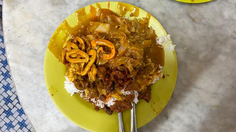 Beo Crescent Hainanese Curry Rice 1