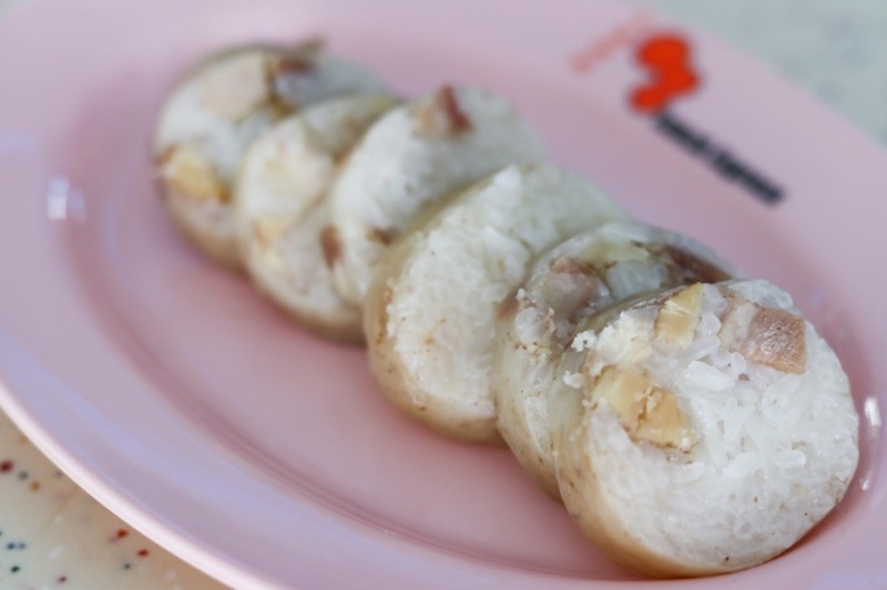 Large Intestines Stuffed With Glutinous Rice And Chestnuts