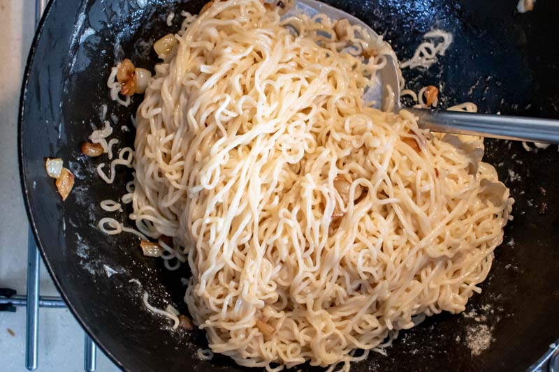 Simple Stay Home Recipes Cheesy Garlic Instant Noodles 6