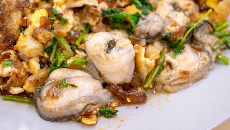 Featured Hougang Oyster Omelette & Fried Kway Teow