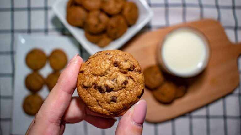 Featured Simple Stay Home Recipes Copycat Famous Amos Cookies