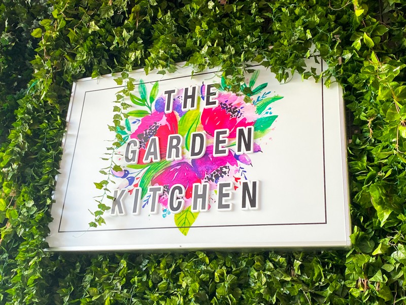 Garden Kitchen 1