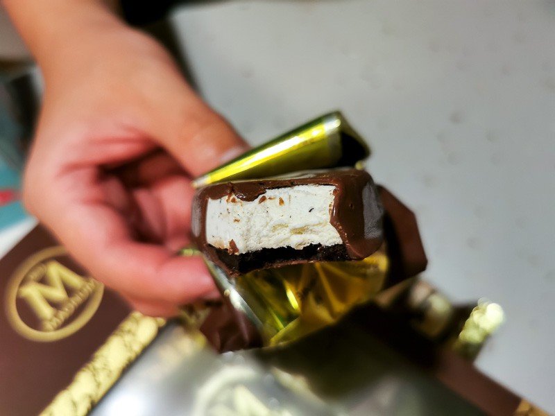 Magnum Dairy Free + Brownie 5