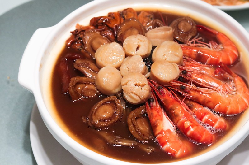 Putien's prosperity pen cai pot with baby abalones, scallops and prawns