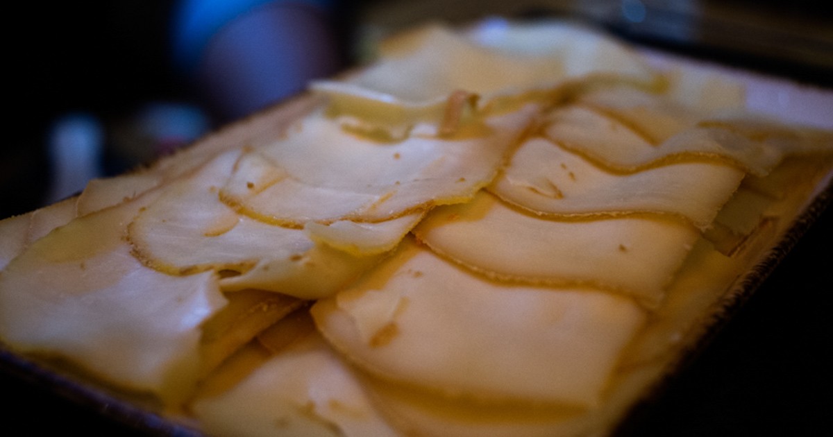 a plate of raclette cheese