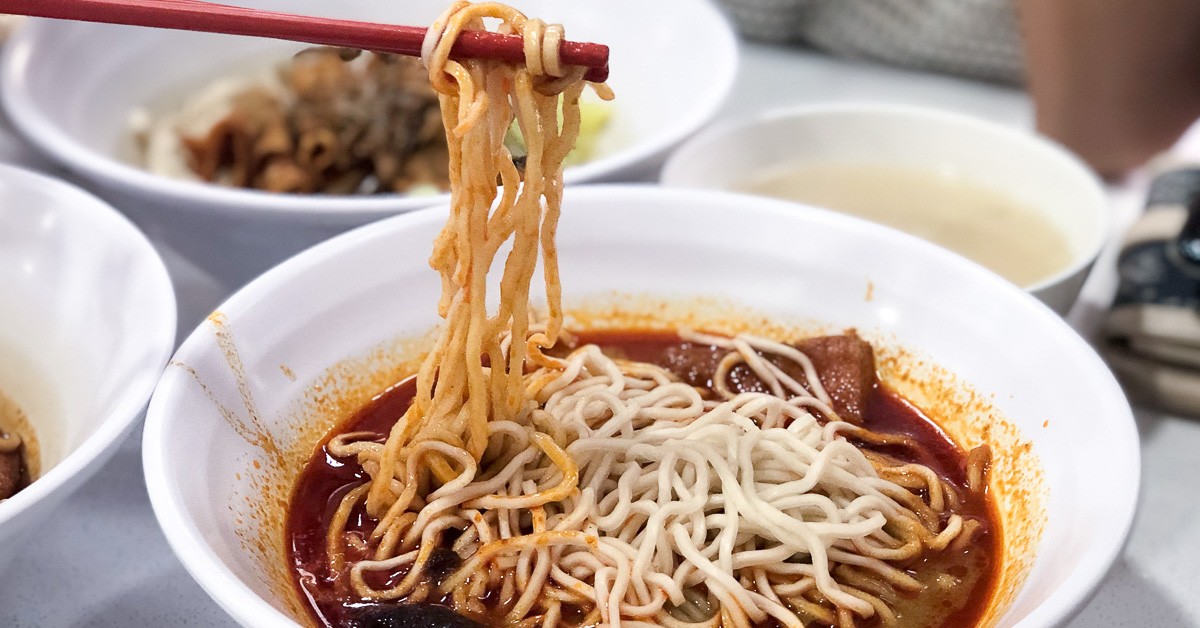 Pulling shot of curry noodles
